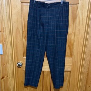 Tail Women’s Gray & Orange Plaid Golf Pants with Pleats, Size 12.